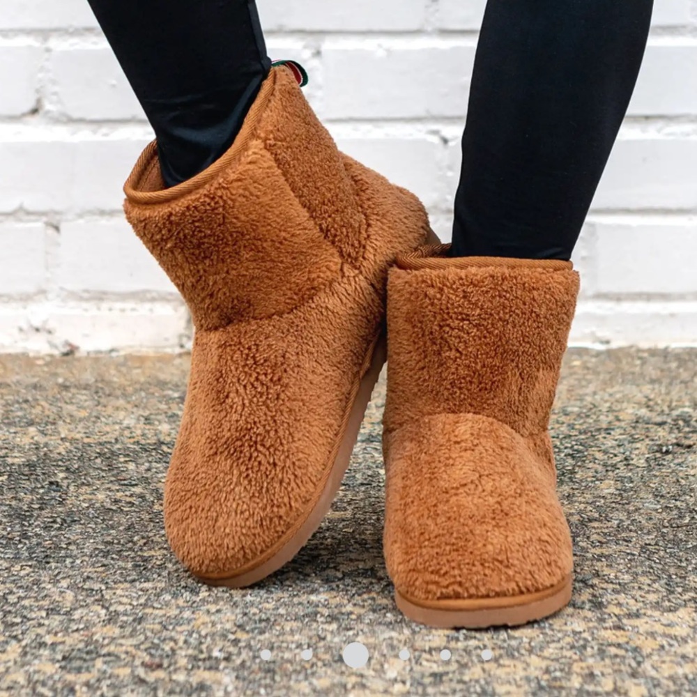 New in box Marleylilly Sherpa boots